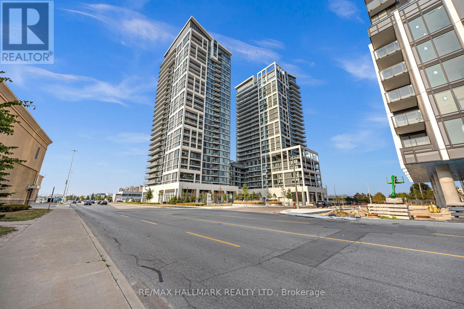 Photo 27 of 427 9000 Jane Street, Vaughan ON