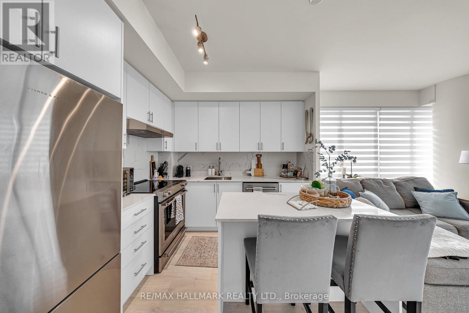 Photo 21 of 427 9000 Jane Street, Vaughan ON