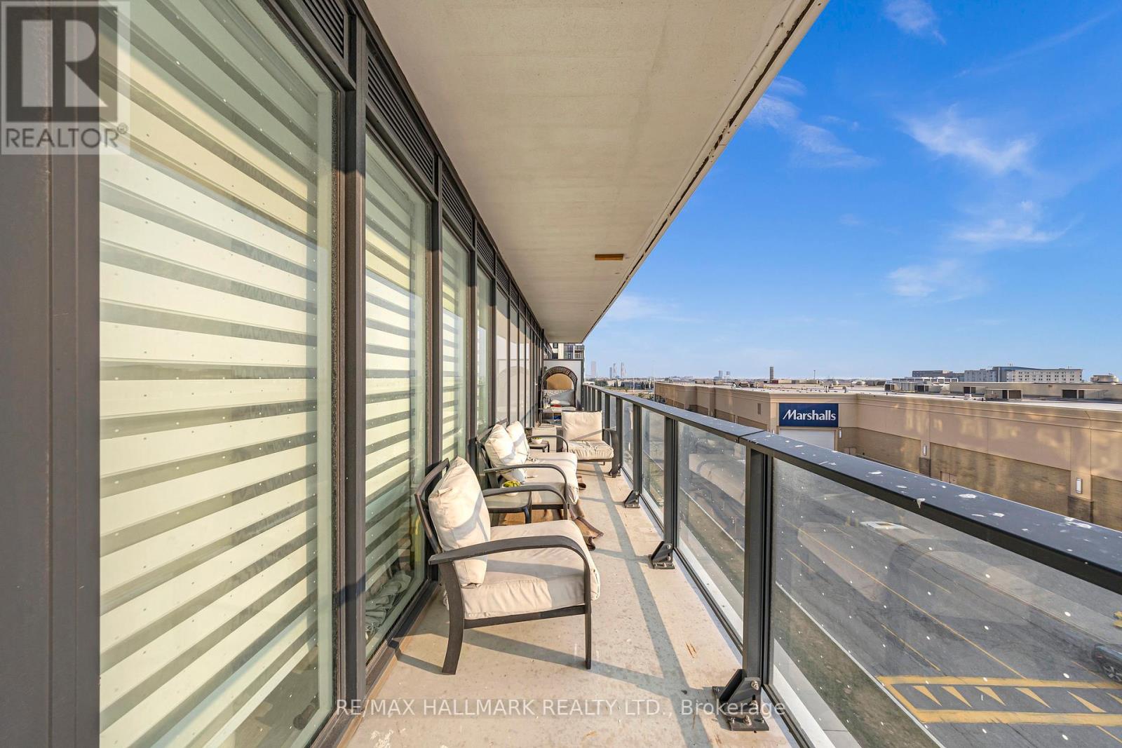 Photo 5 of 427 9000 Jane Street, Vaughan ON
