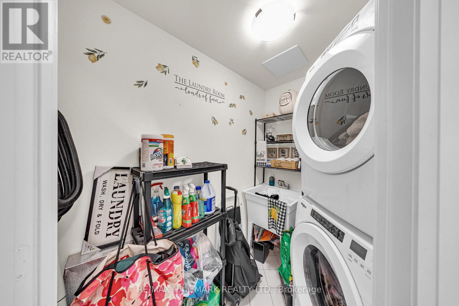 Photo 4 of 427 9000 Jane Street, Vaughan ON