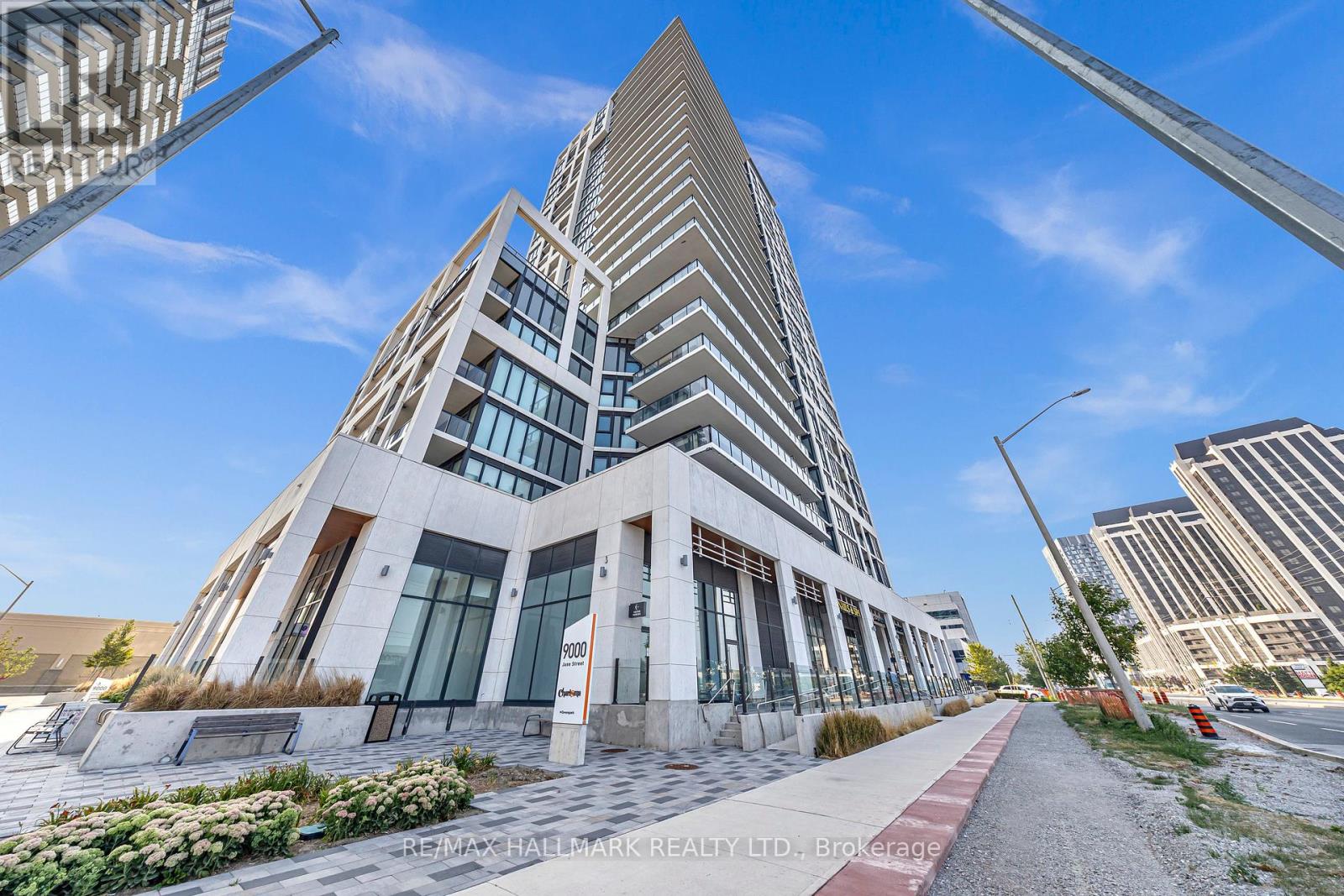 Photo 14 of 427 9000 Jane Street, Vaughan ON