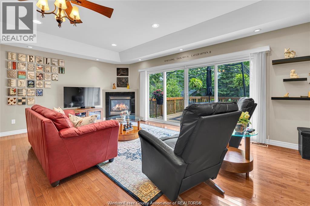 Photo 10 of 768 Newport, Windsor ON