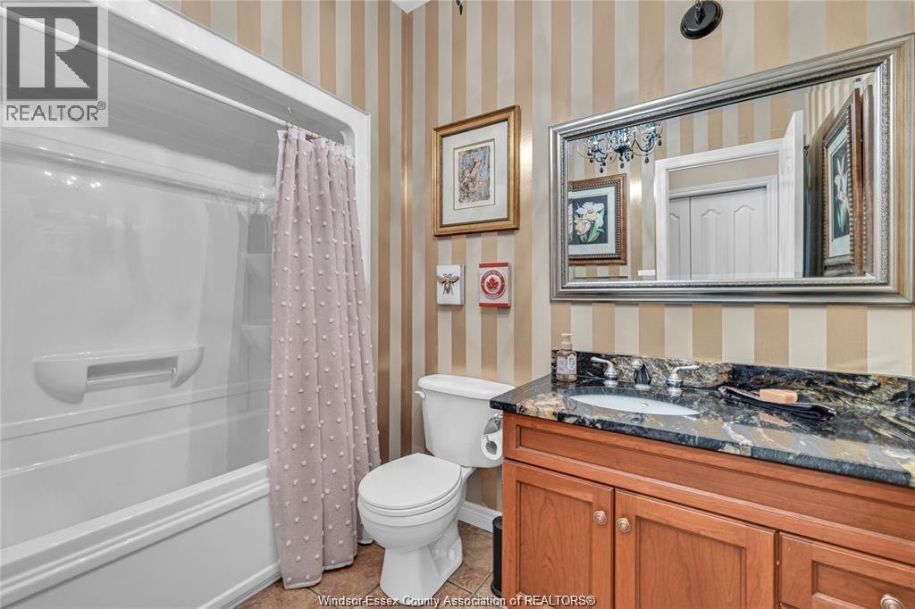 Photo 12 of 768 Newport, Windsor ON