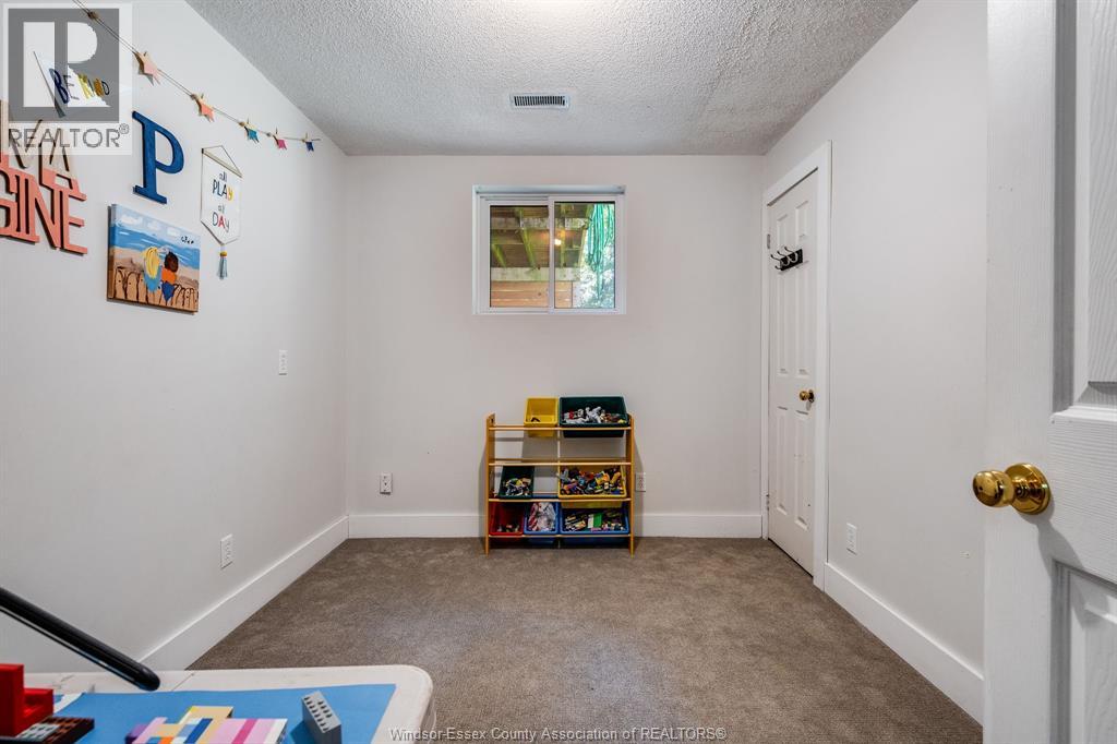 Photo 37 of 110 Mersea Road 3, Leamington ON