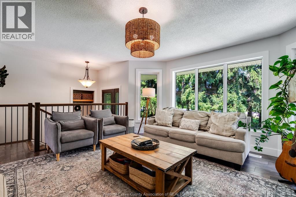 Photo 5 of 110 Mersea Road 3, Leamington ON