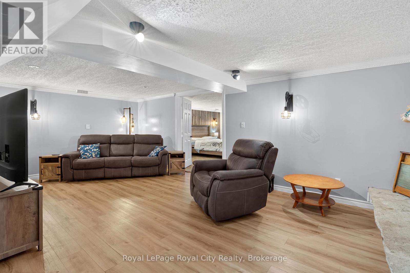 Photo 25 of 68 Sunset Boulevard, Cambridge ON