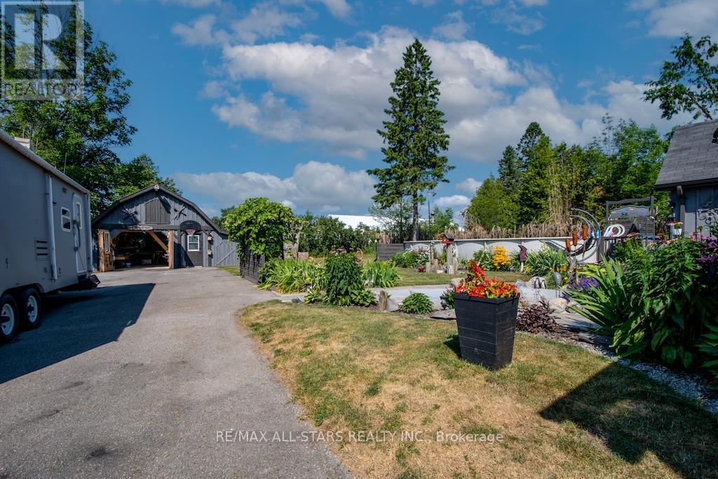 Photo 41 of 805 Highway 36 Highway, Kawartha Lakes ON