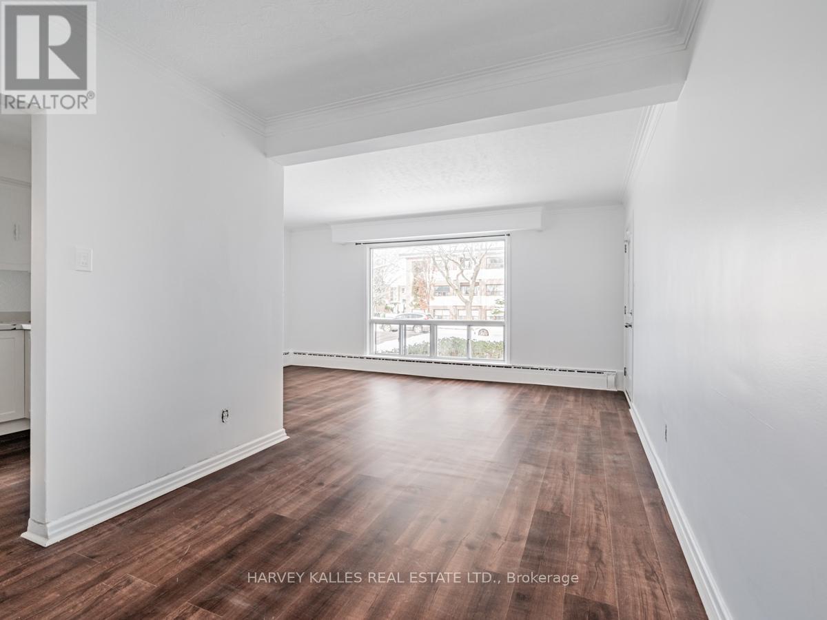 Photo 28 of 44 Leduc Drive, Toronto ON