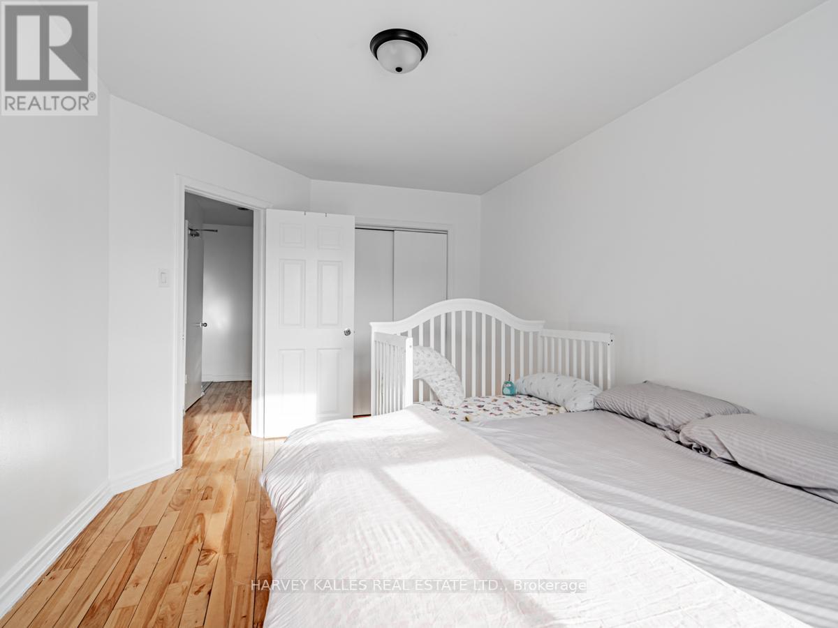 Photo 20 of 44 Leduc Drive, Toronto ON