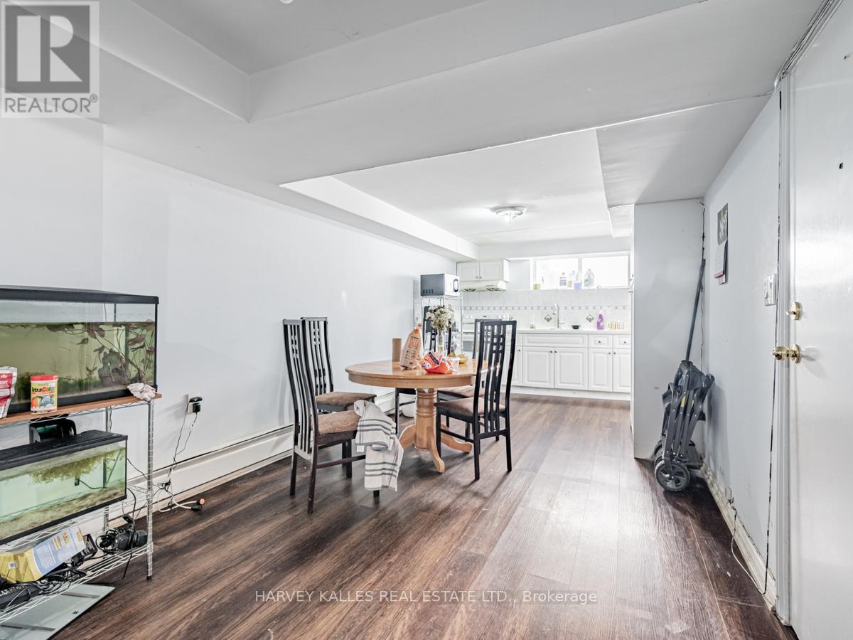 Photo 32 of 44 Leduc Drive, Toronto ON