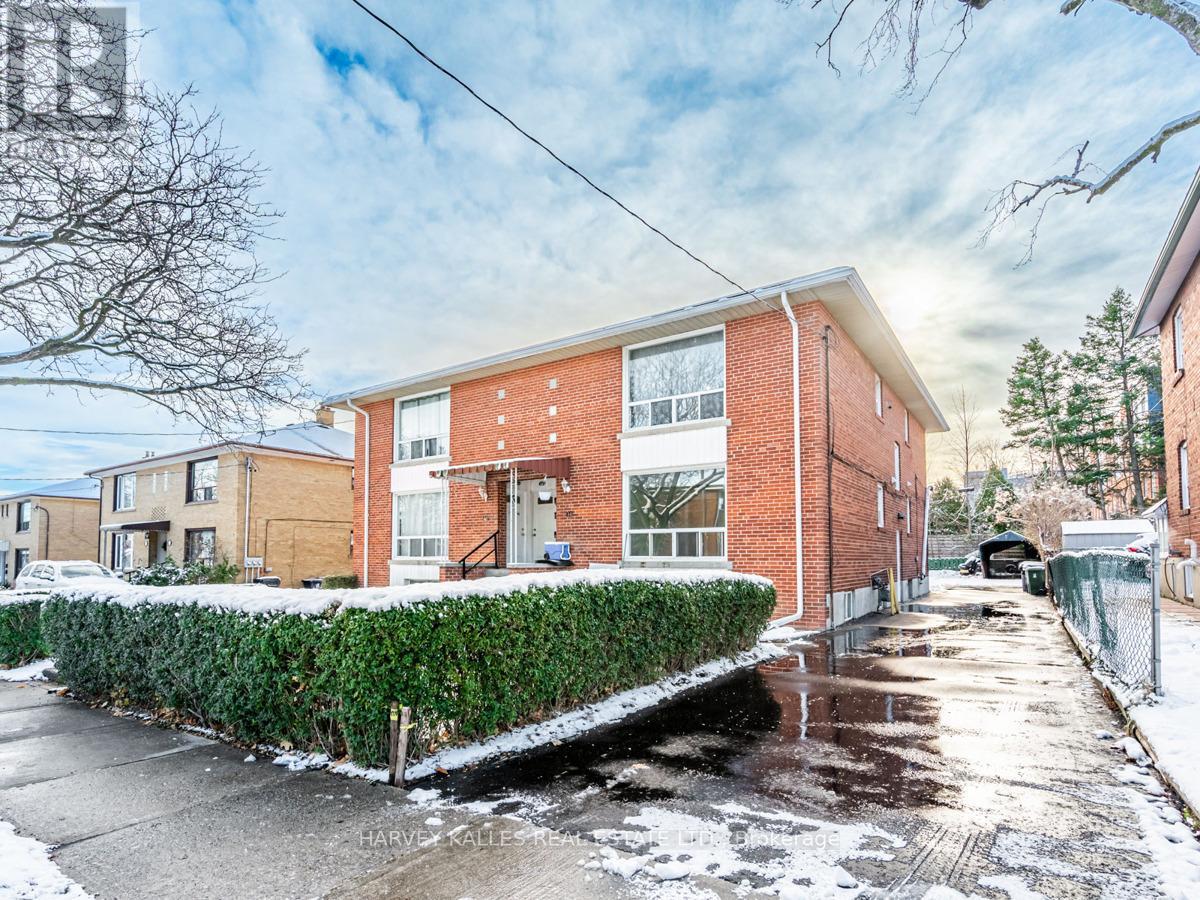Photo 25 of 44 Leduc Drive, Toronto ON