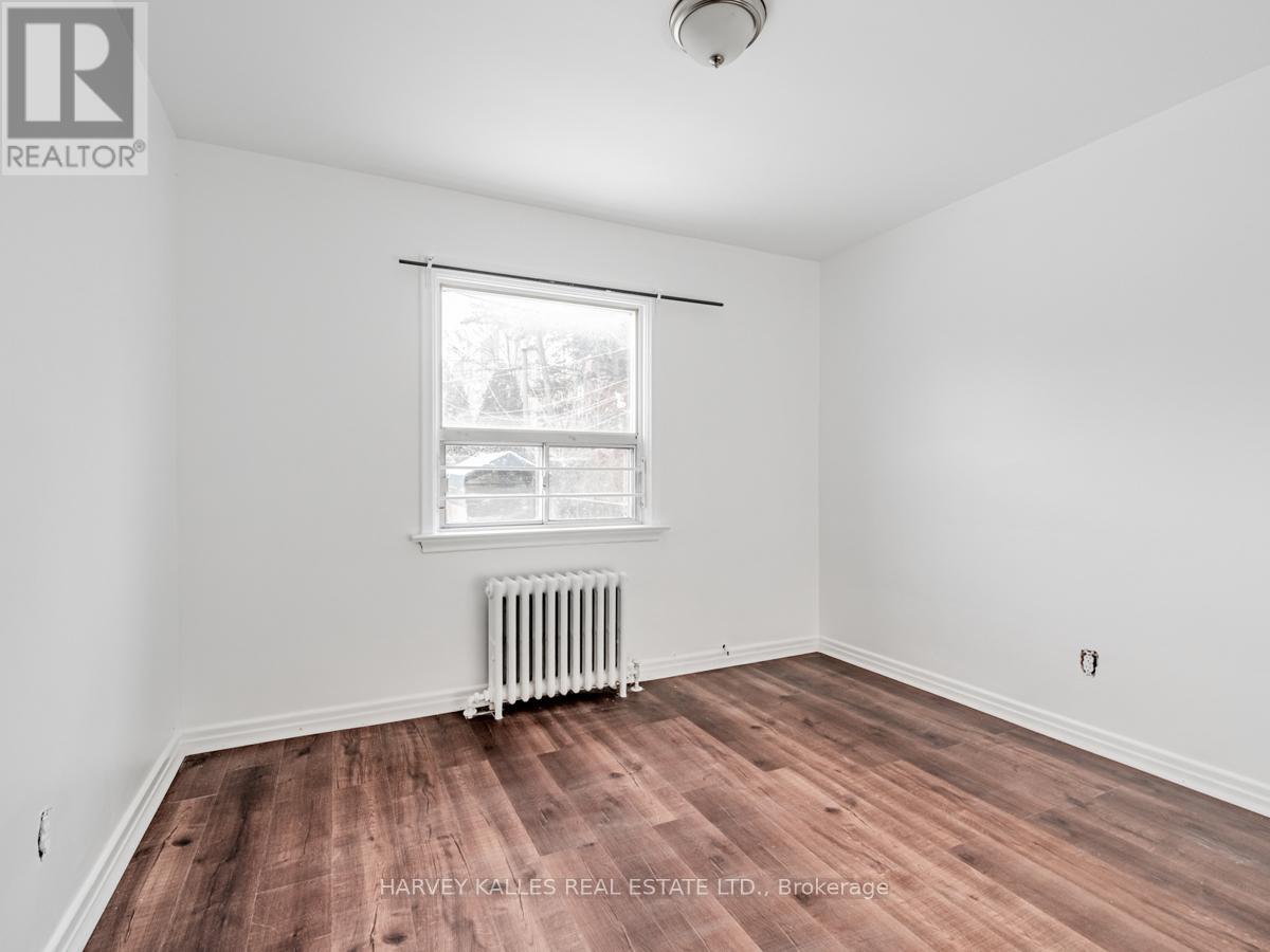 Photo 16 of 44 Leduc Drive, Toronto ON