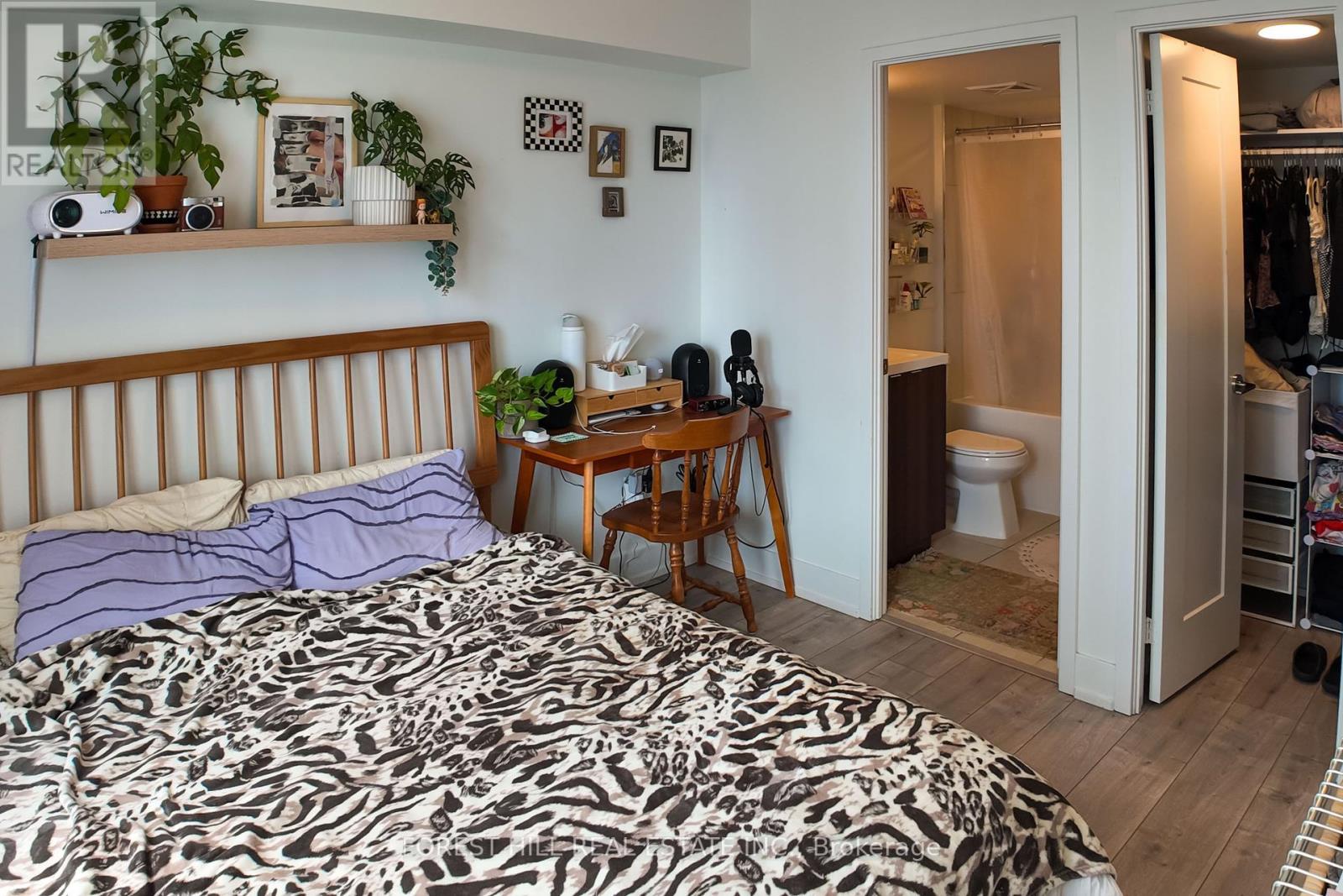 Photo 4 of 1801 10 Eva Road, Toronto ON