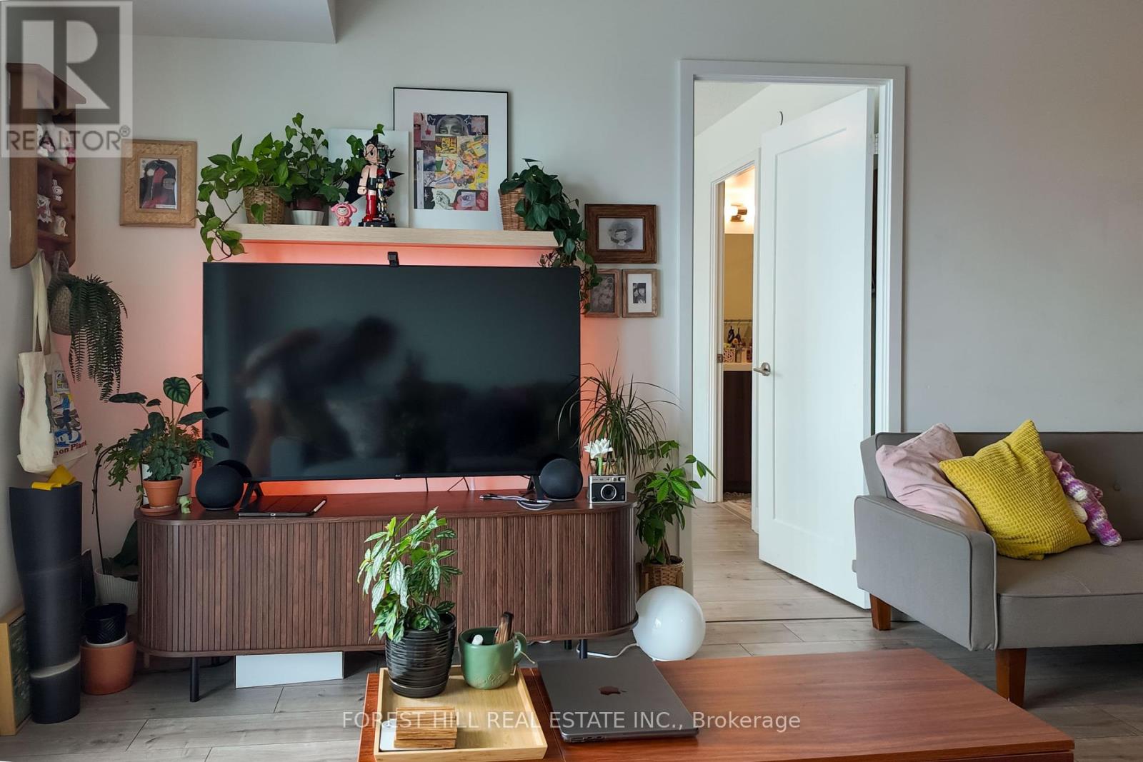 Photo 13 of 1801 10 Eva Road, Toronto ON