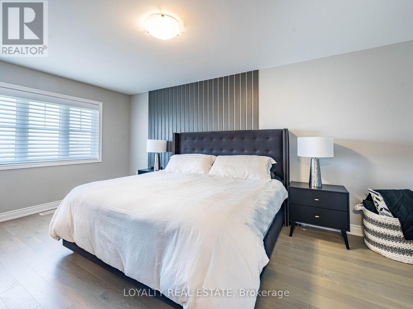 Photo 11 of 12 Wainwright Drive, Brampton ON