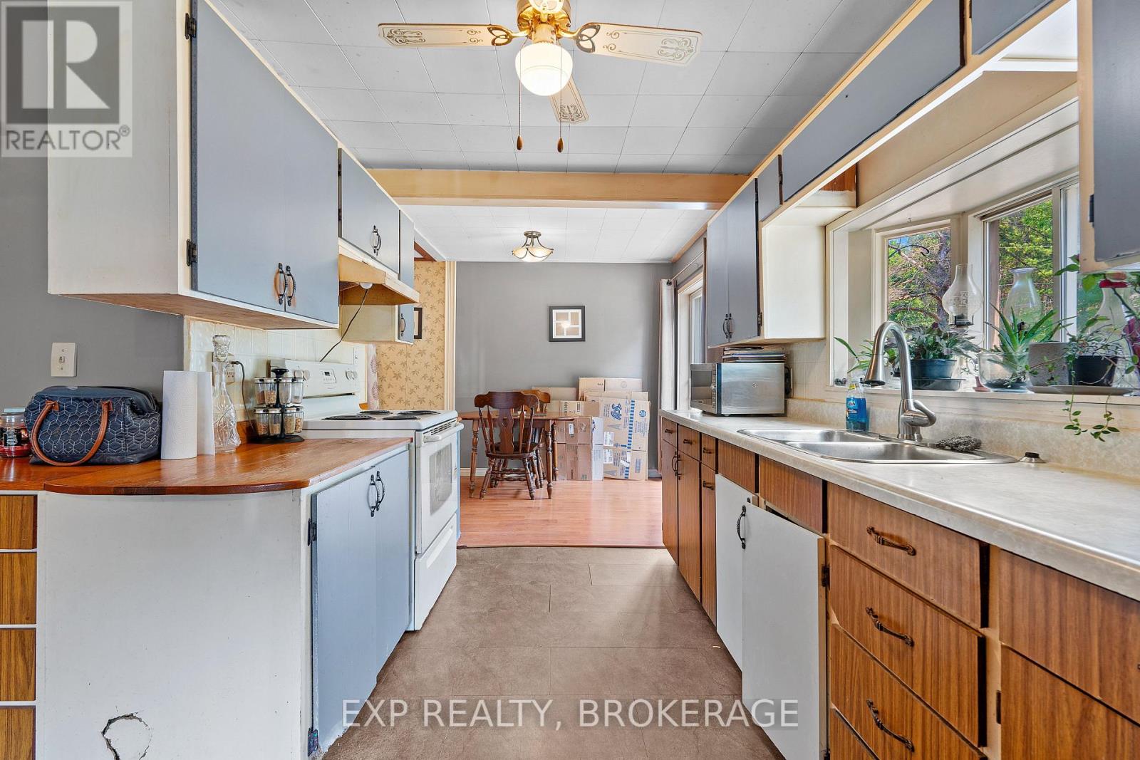 Photo 25 of 4 Denison Drive, Addington Highlands ON