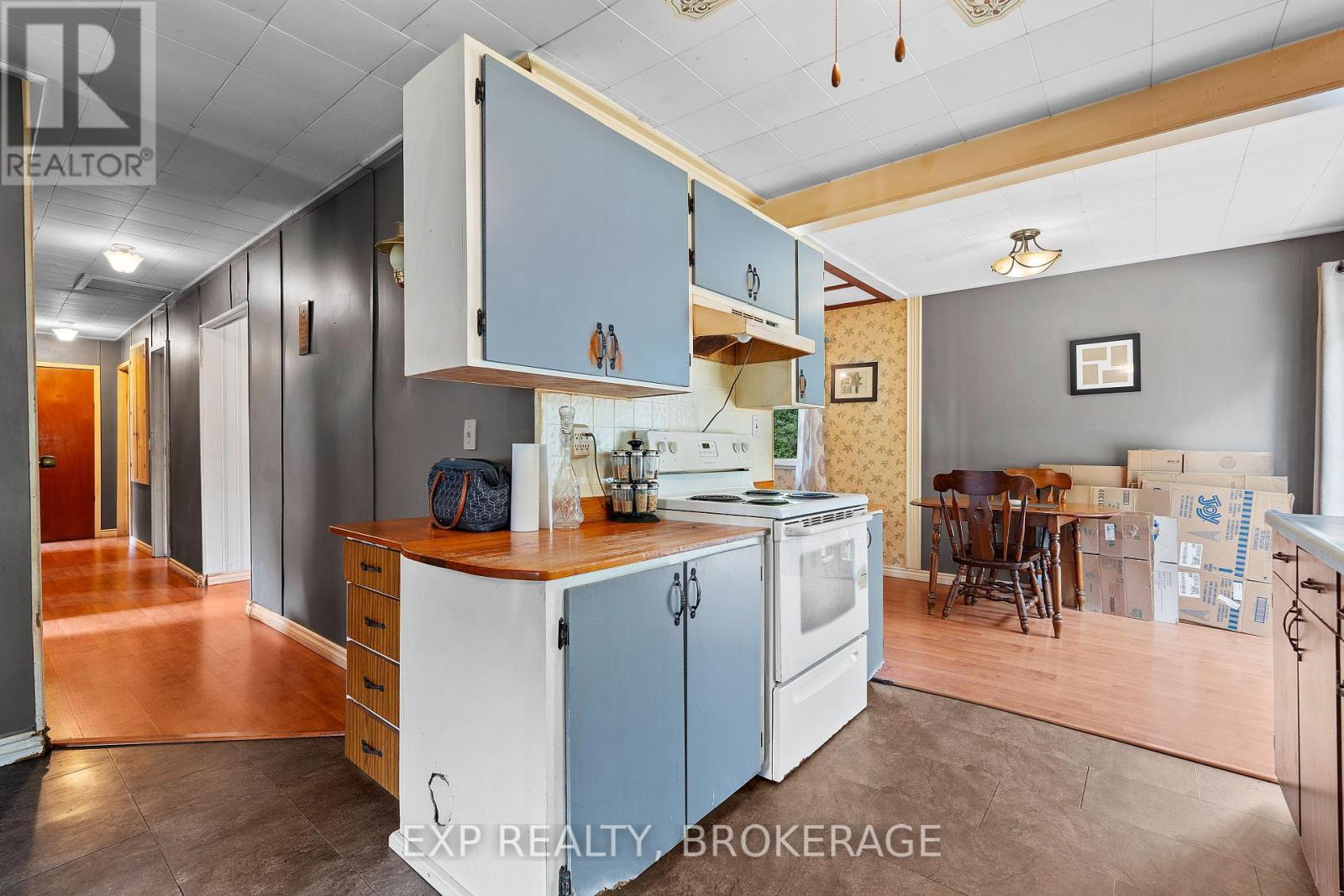 Photo 13 of 4 Denison Drive, Addington Highlands ON
