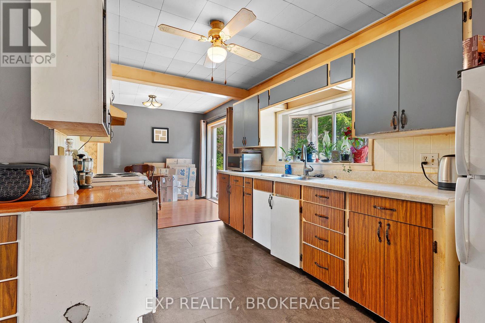 Photo 44 of 4 Denison Drive, Addington Highlands ON