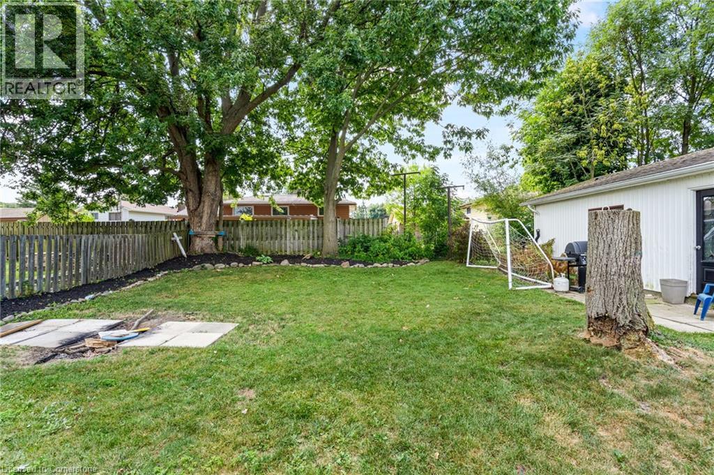Photo 10 of 20 Mcgill Street, Welland ON
