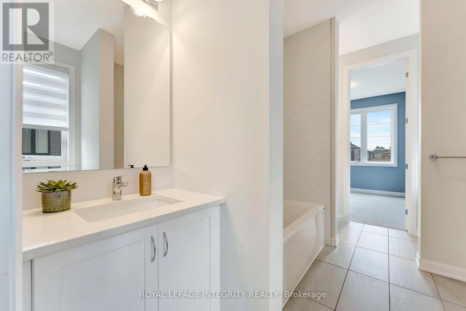 Photo 30 of 11 Ascari Road, Ottawa ON