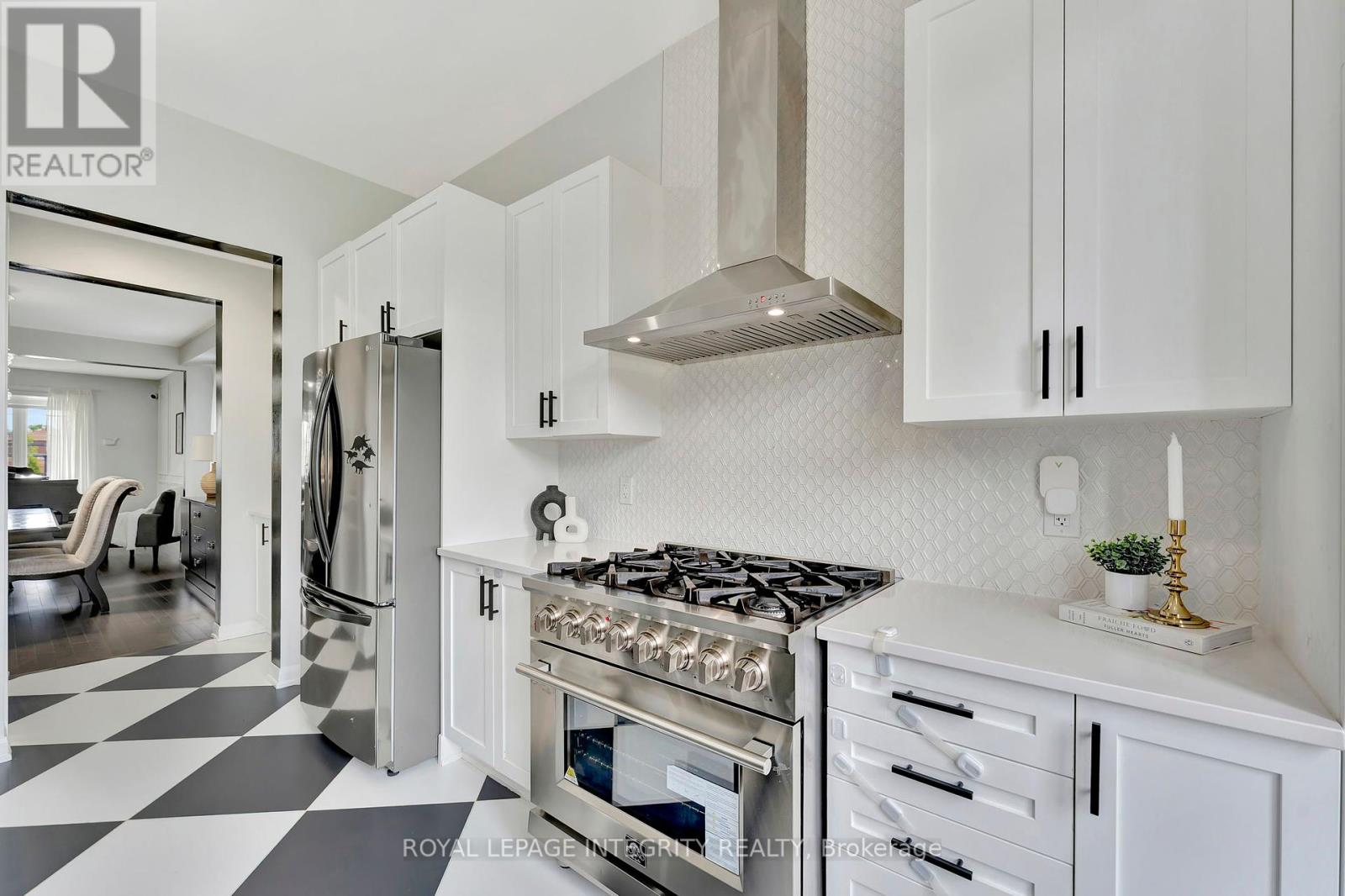 Photo 25 of 11 Ascari Road, Ottawa ON