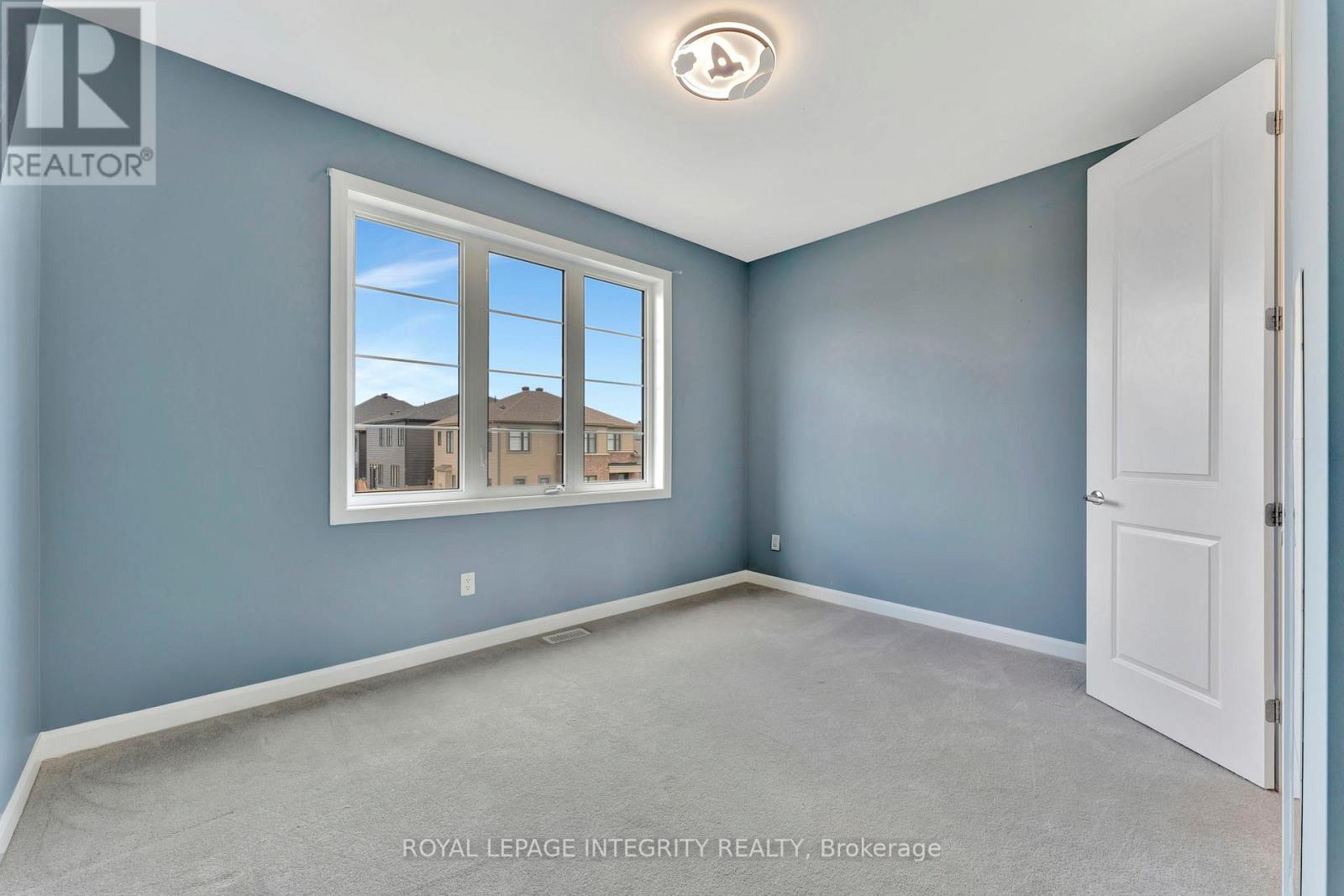 Photo 18 of 11 Ascari Road, Ottawa ON