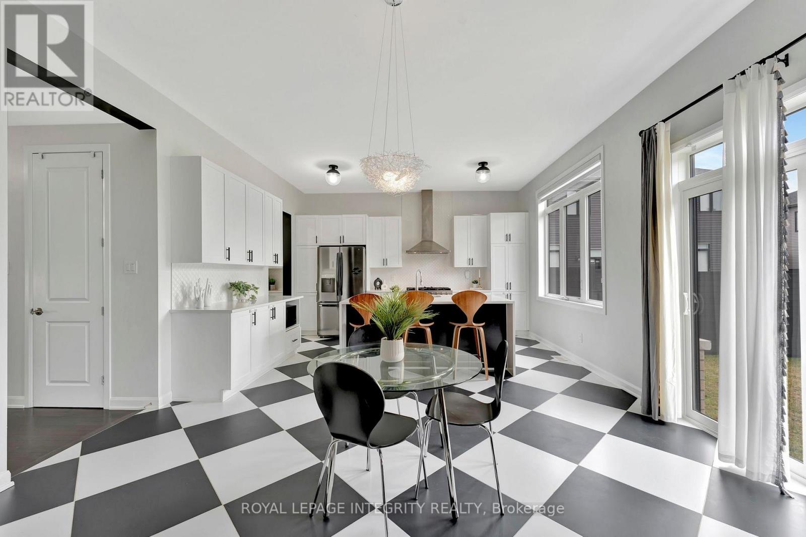 Photo 5 of 11 Ascari Road, Ottawa ON