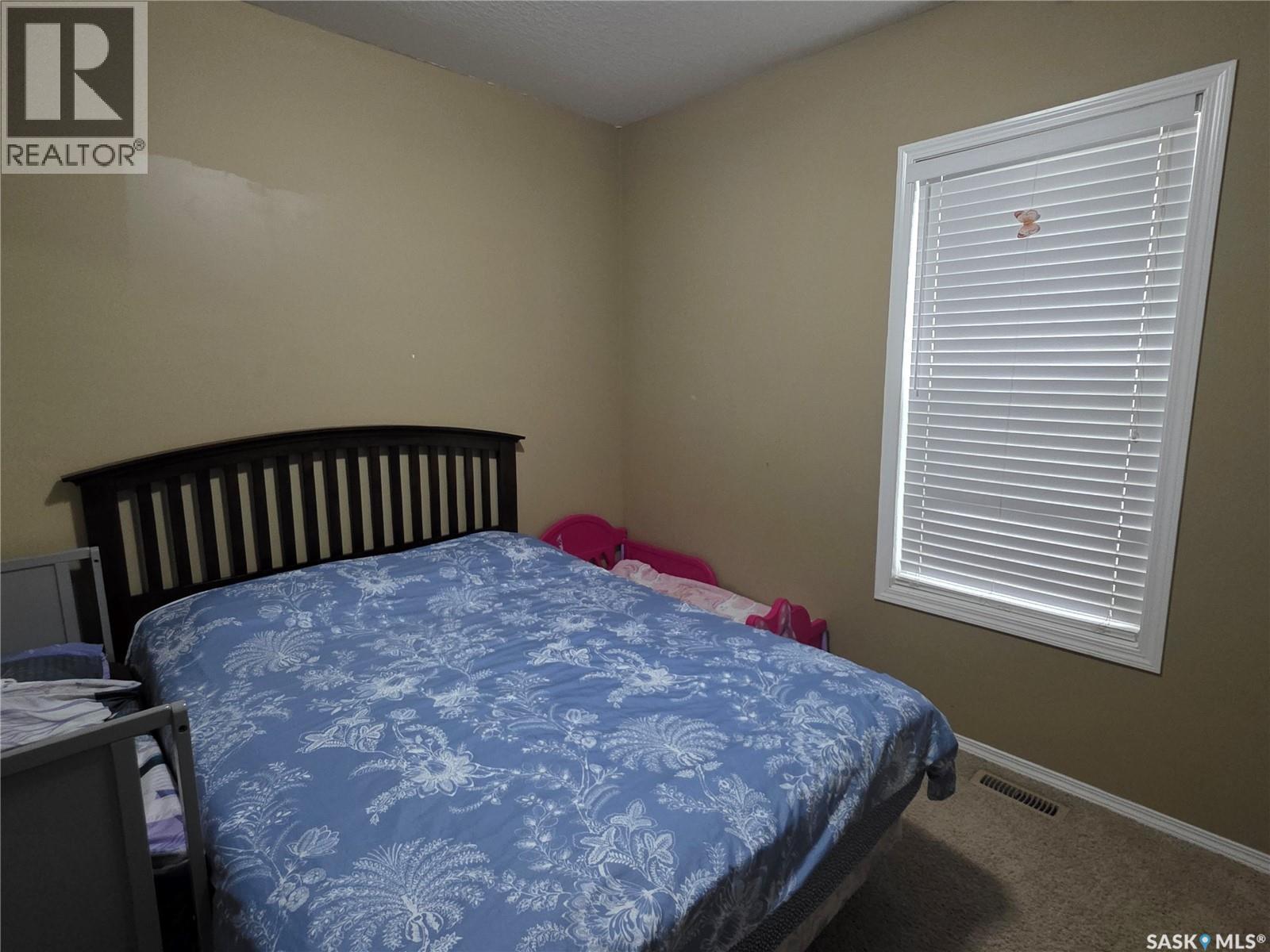 Photo 6 of 1415 Victoria Avenue, Regina SK