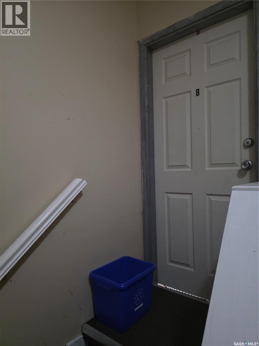 Photo 13 of 1415 Victoria Avenue, Regina SK