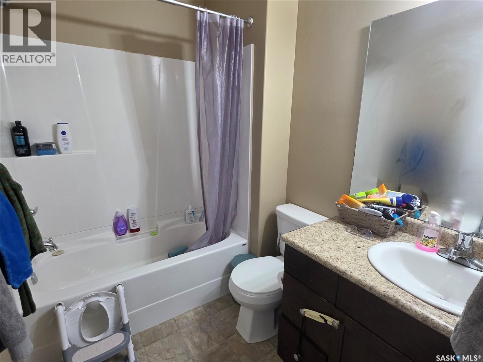 Photo 19 of 1415 Victoria Avenue, Regina SK