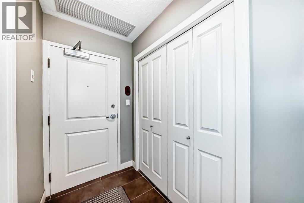 Photo 8 of 2202 77 Spruce Place Sw, Calgary AB
