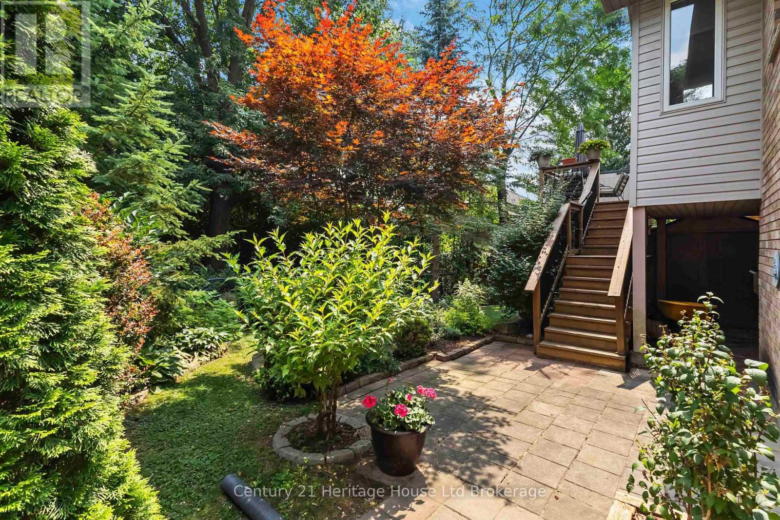 Photo 4 of 739 Thornwood Drive, London North ON