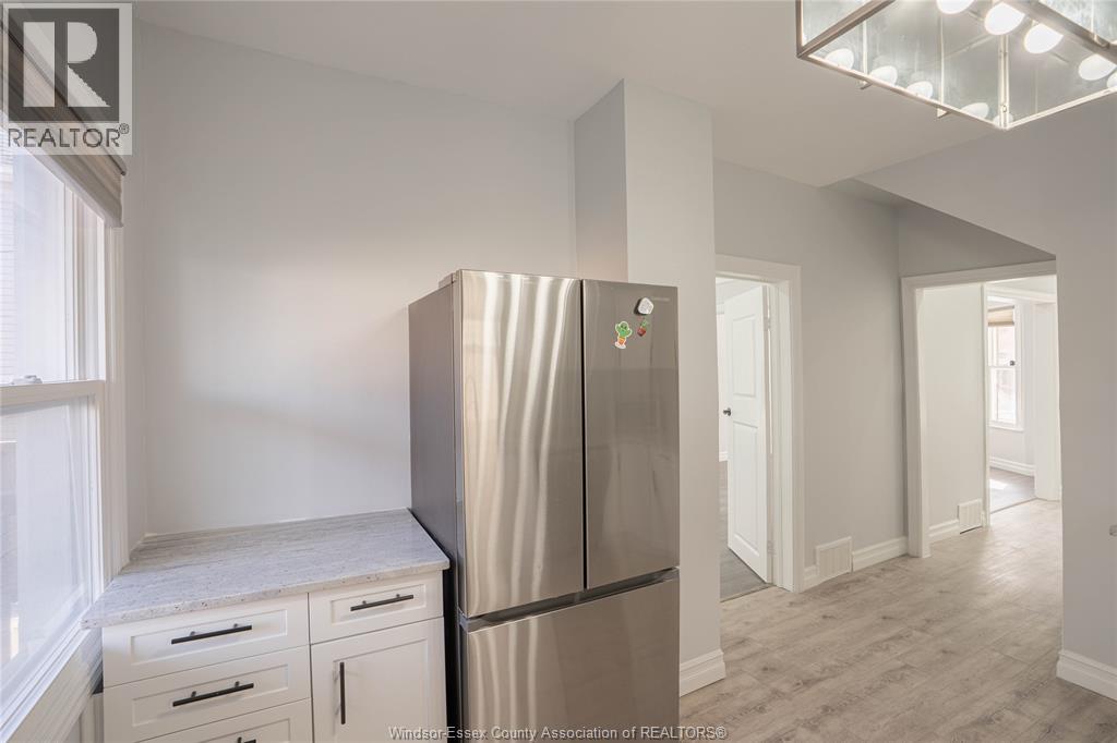 Photo 12 of 816 Dougall Avenue, Windsor ON