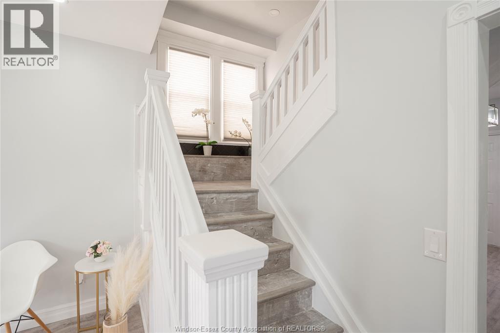 Photo 14 of 816 Dougall Avenue, Windsor ON