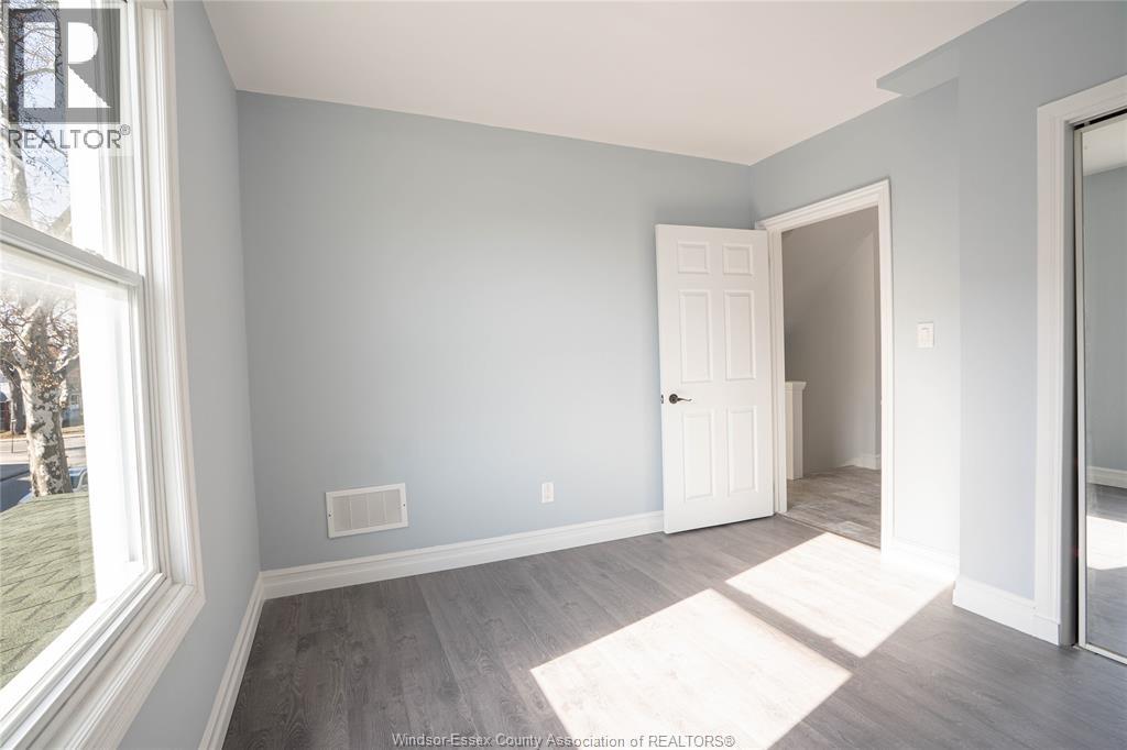 Photo 17 of 816 Dougall Avenue, Windsor ON