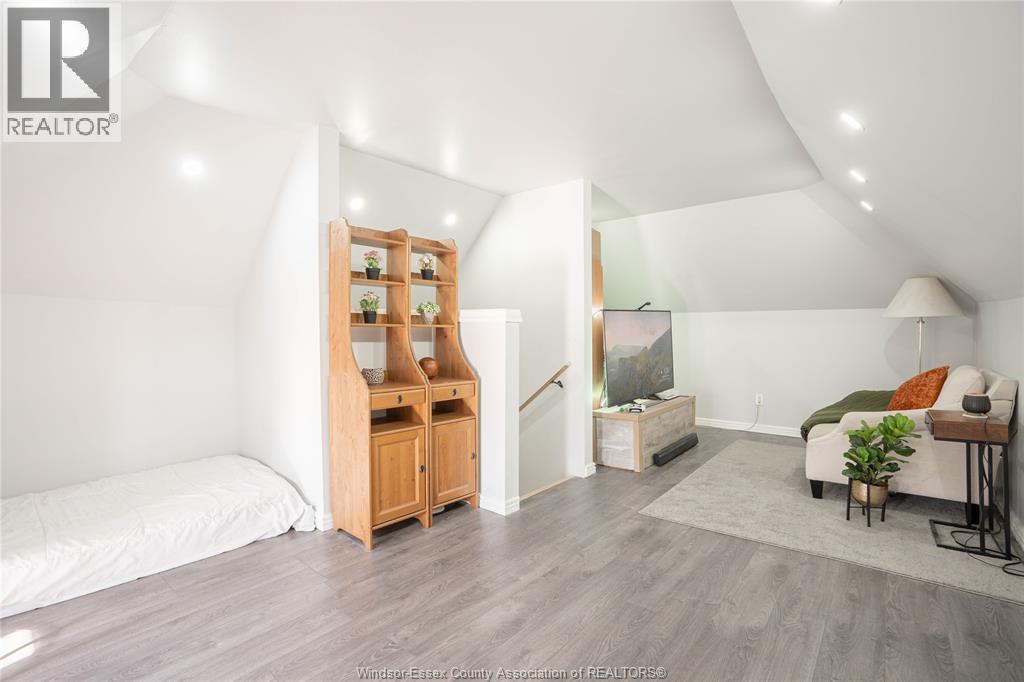 Photo 22 of 816 Dougall Avenue, Windsor ON