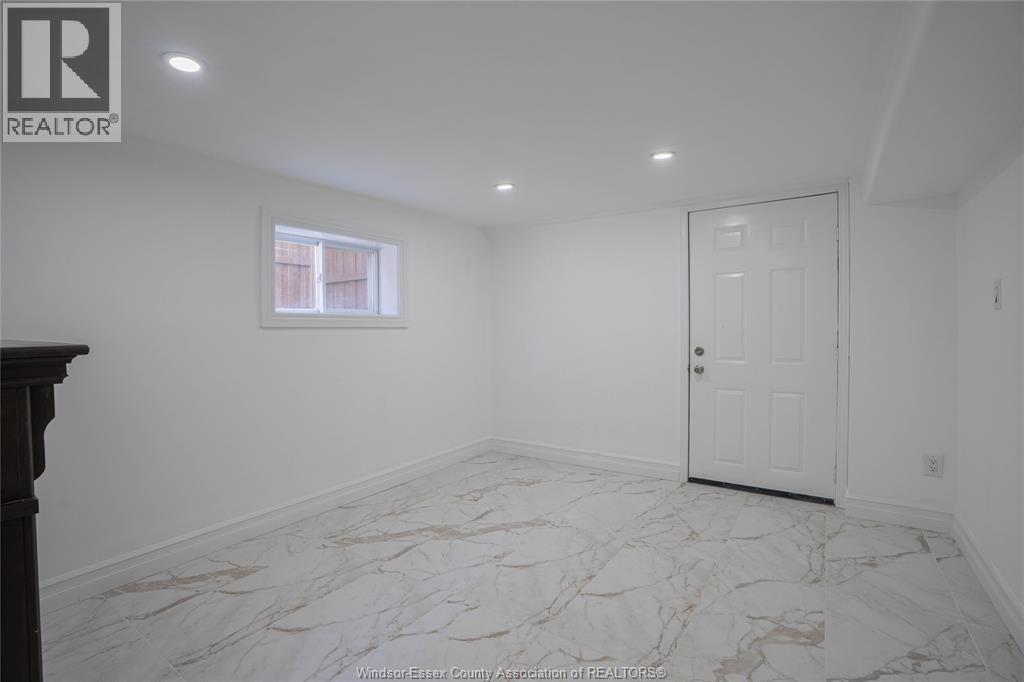 Photo 25 of 816 Dougall Avenue, Windsor ON