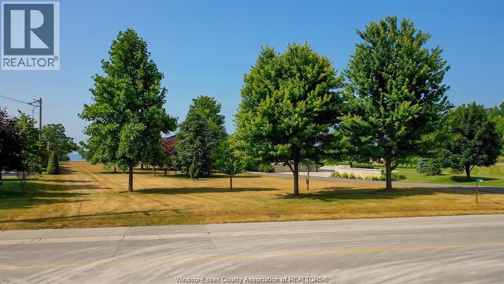 Photo 5 of 366 Seacliff Drive West, Leamington ON