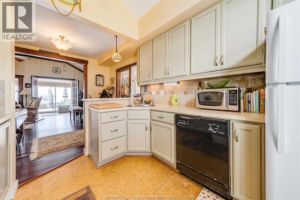 Photo 12 of 499 Lakeside Drive, Harrow ON