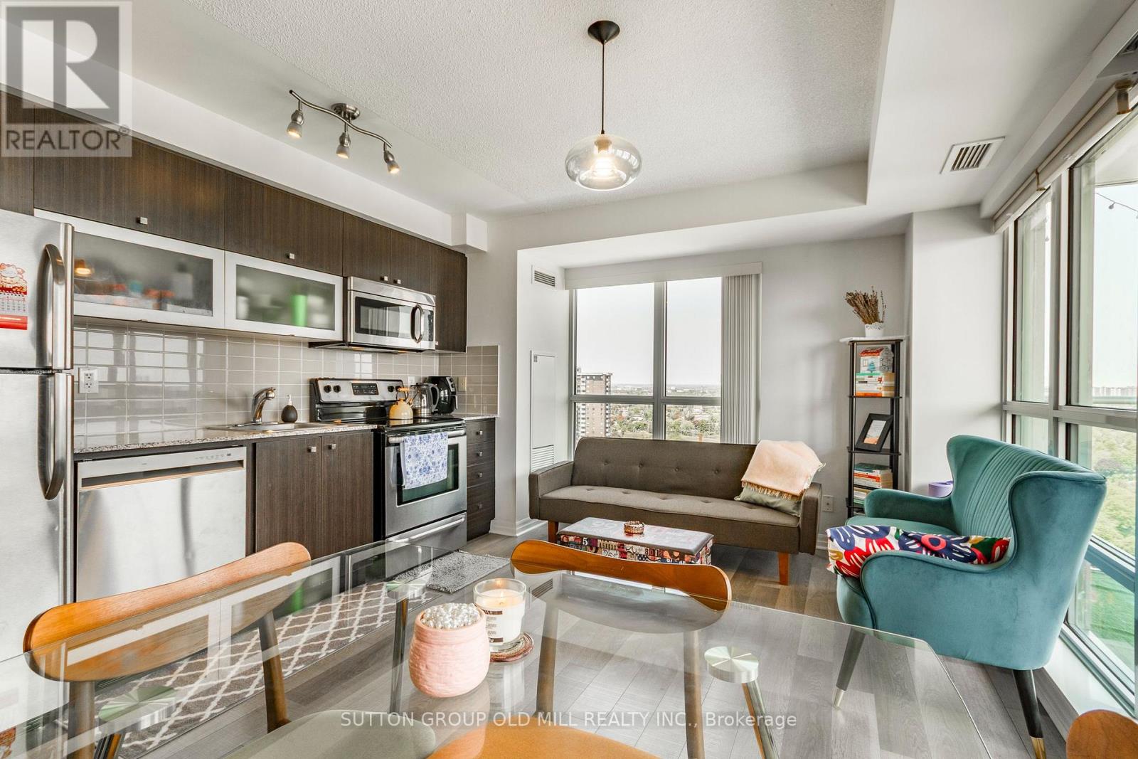 Photo 10 of 1909 2015 Sheppard Avenue E, Toronto ON