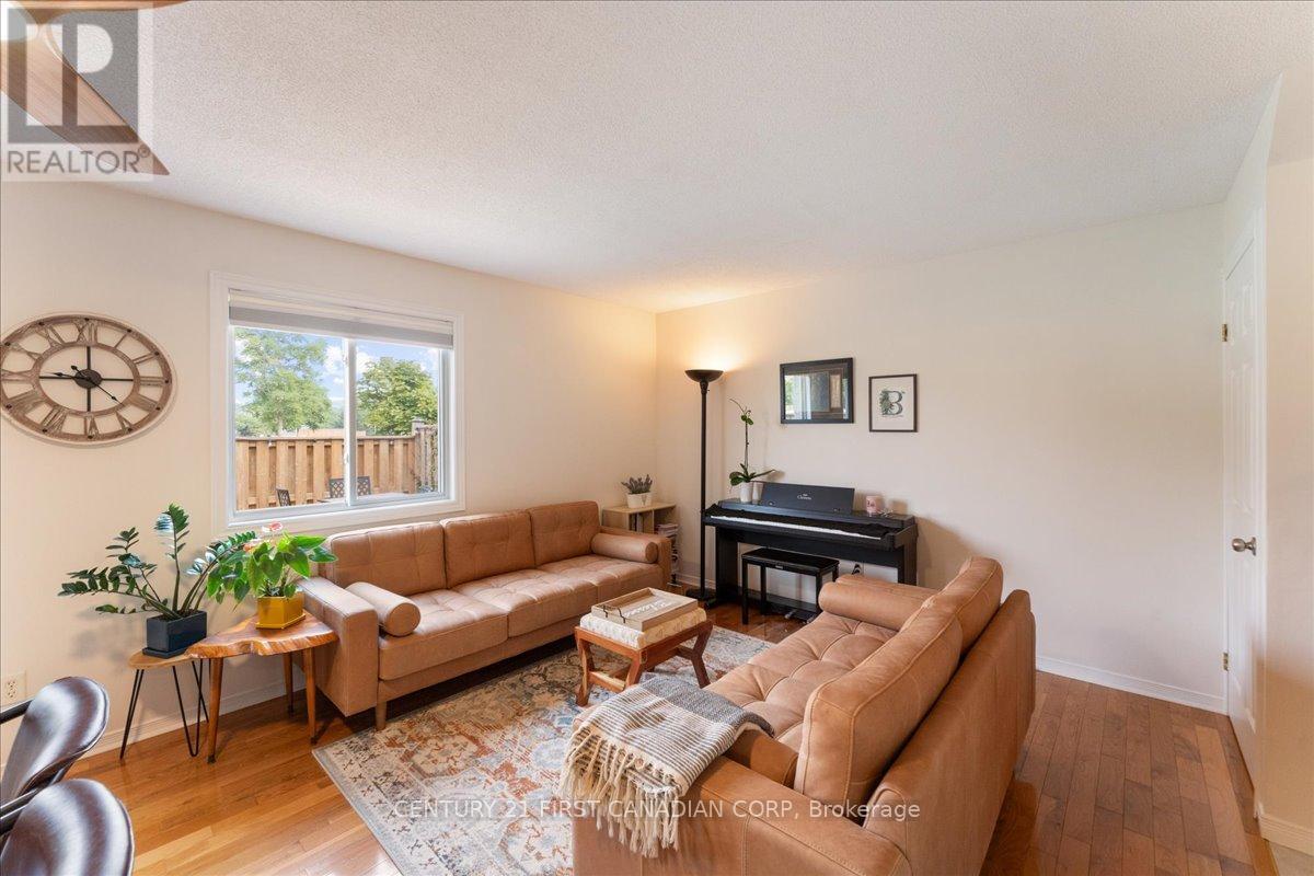 Photo 16 of 1 40 Braemar Avenue, Haldimand ON
