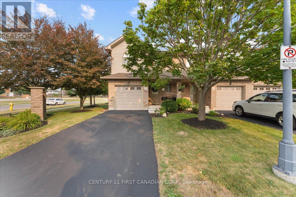 Photo 2 of 1 40 Braemar Avenue, Haldimand ON