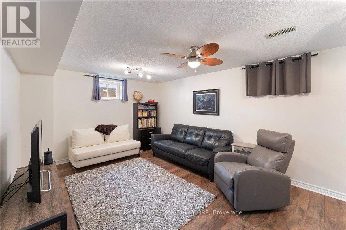 Photo 34 of 1 40 Braemar Avenue, Haldimand ON