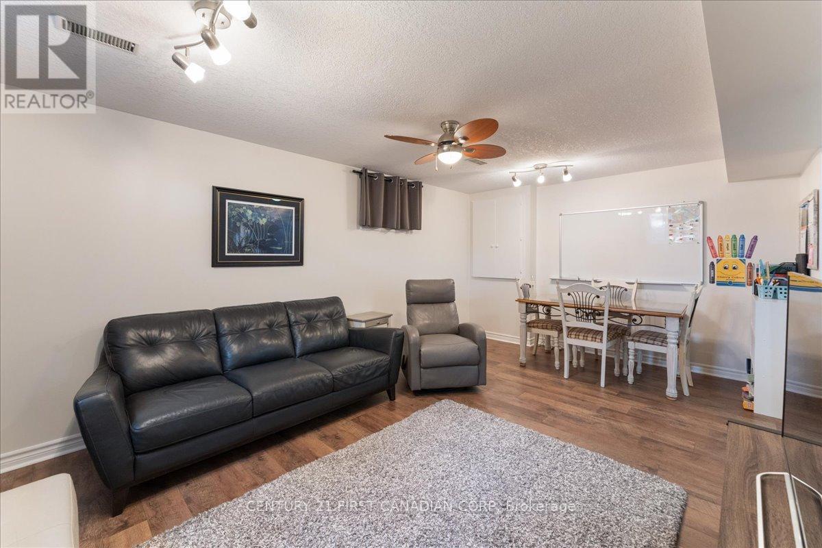 Photo 35 of 1 40 Braemar Avenue, Haldimand ON