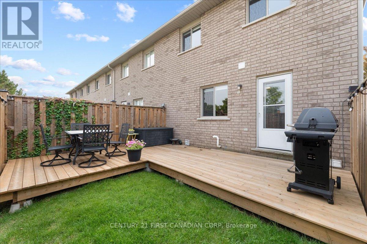 Photo 39 of 1 40 Braemar Avenue, Haldimand ON