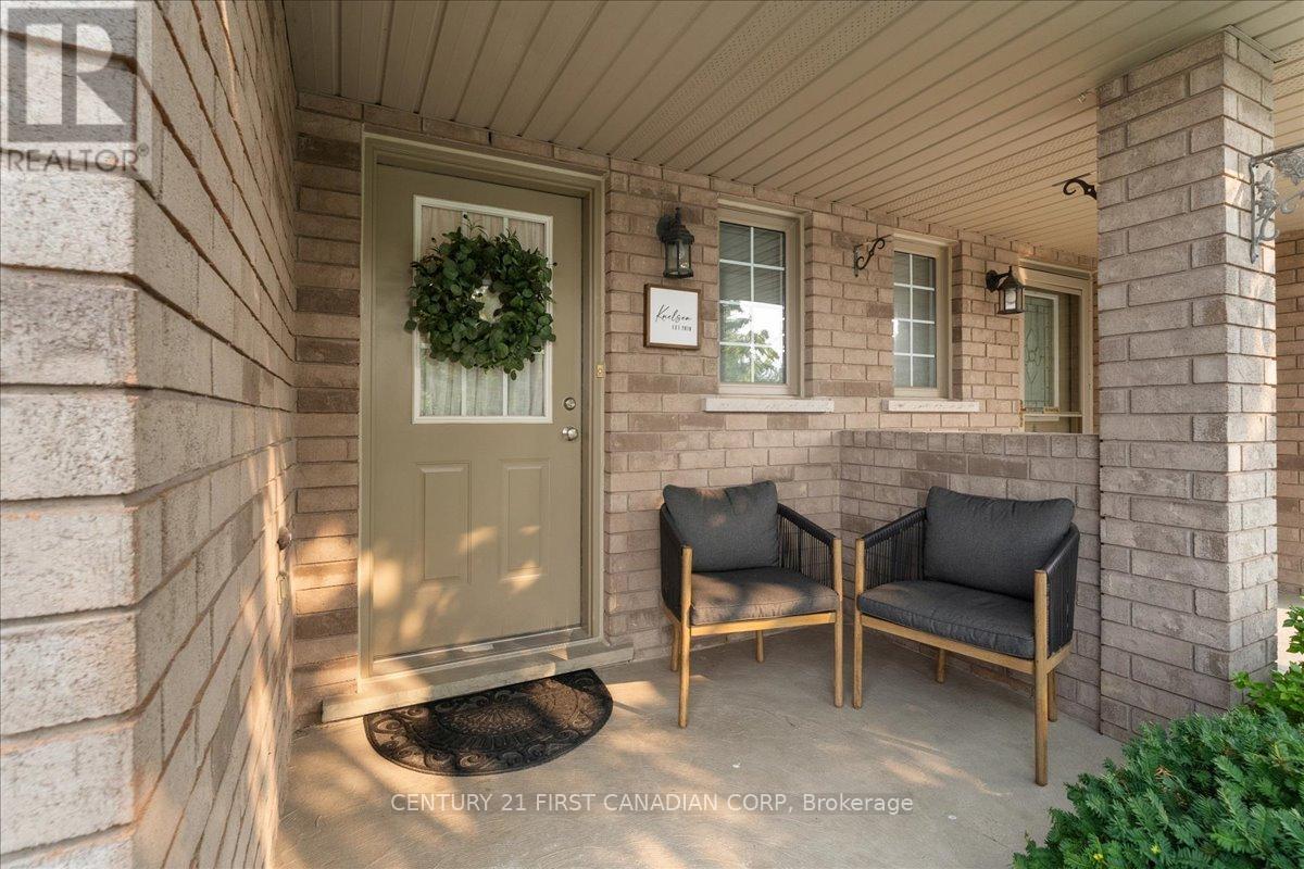 Photo 4 of 1 40 Braemar Avenue, Haldimand ON