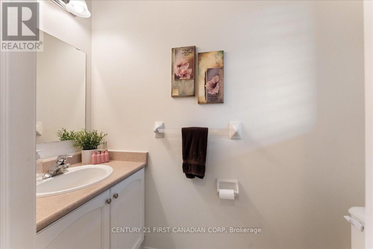 Photo 7 of 1 40 Braemar Avenue, Haldimand ON