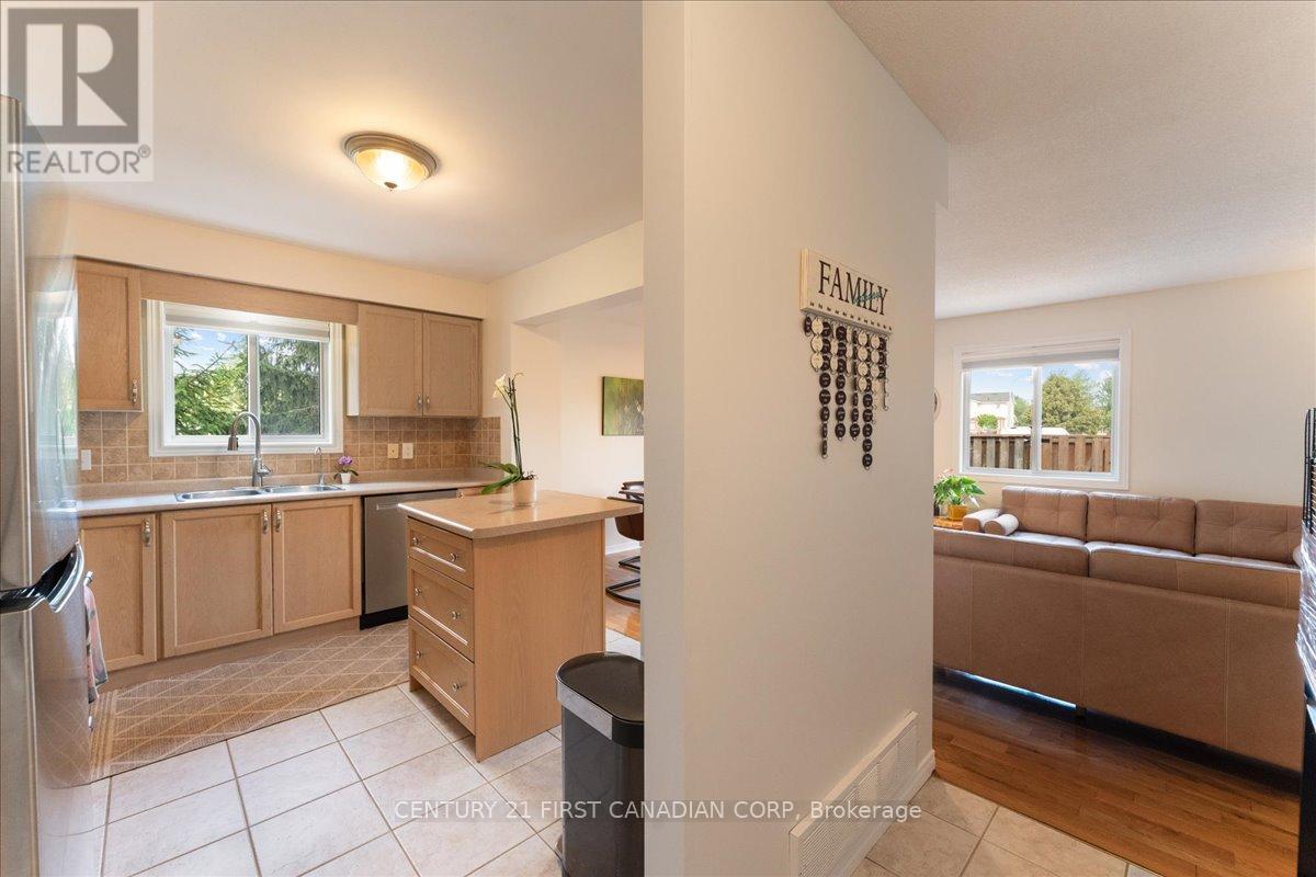 Photo 9 of 1 40 Braemar Avenue, Haldimand ON