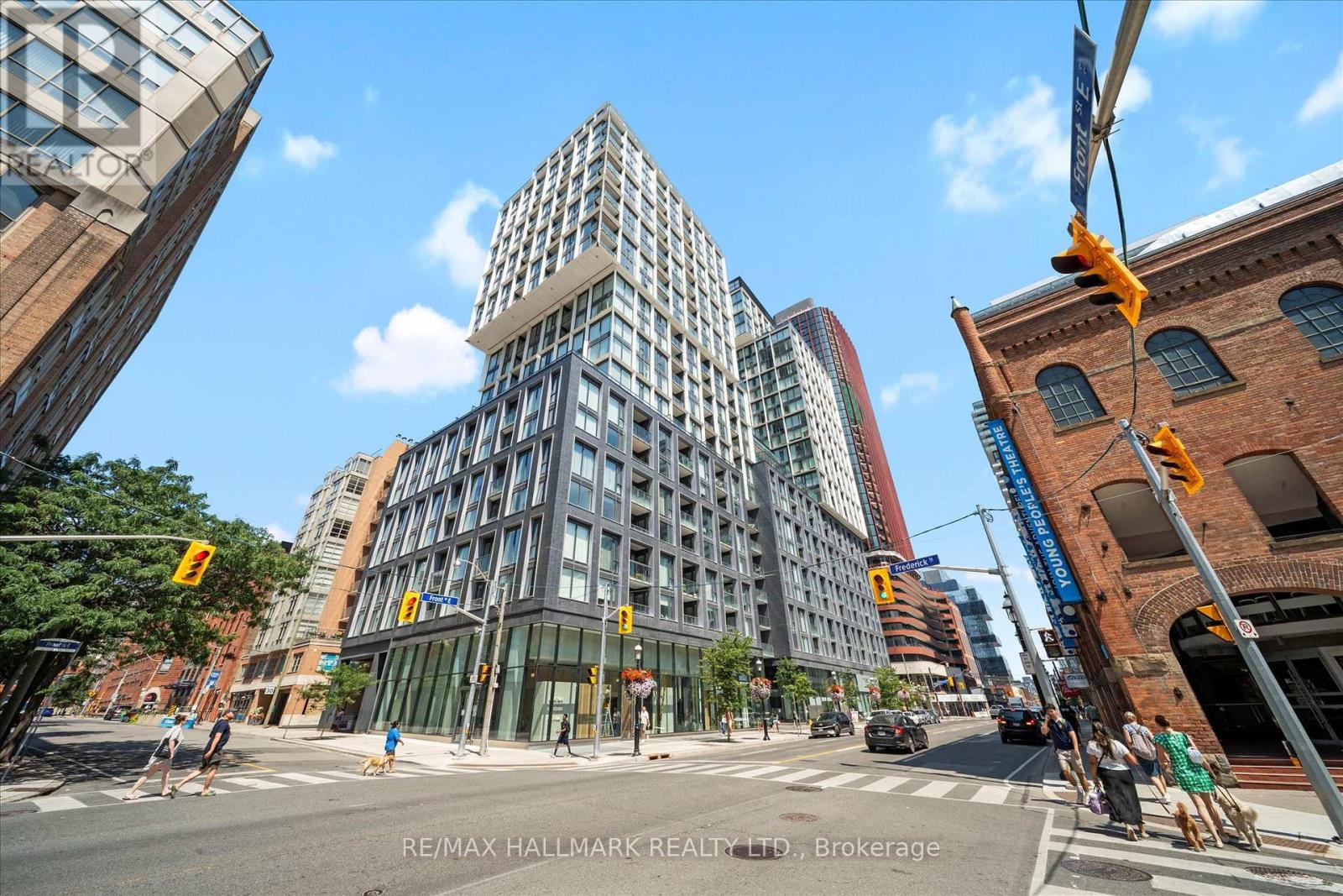 Photo 1 of 413 158 Front Street E, Toronto ON