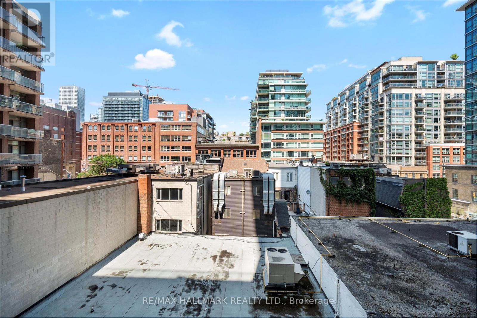 Photo 21 of 413 158 Front Street E, Toronto ON